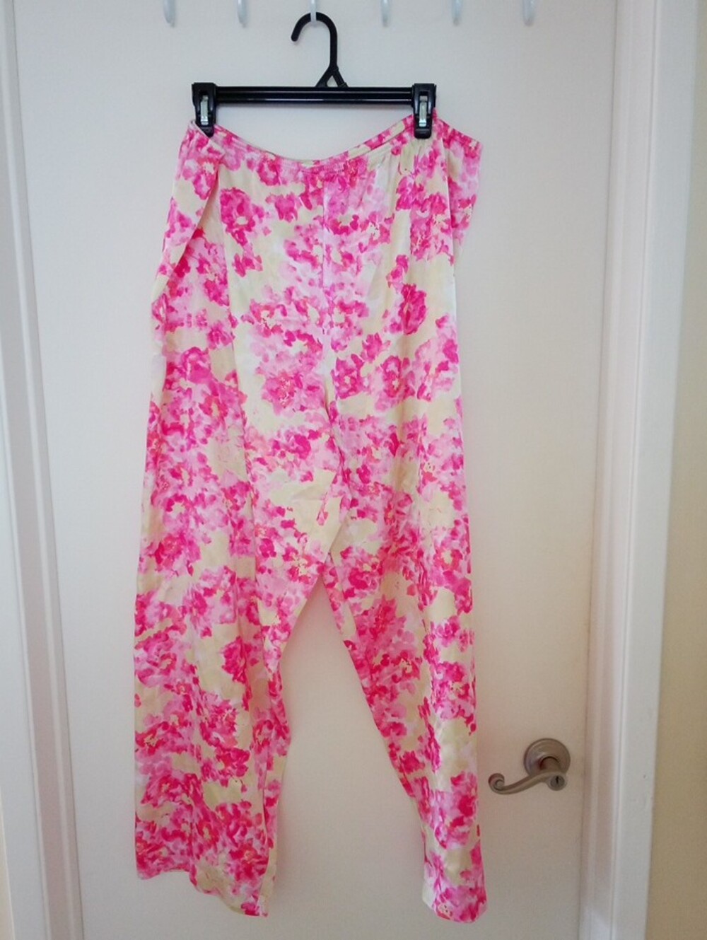 Morgan Taylor Pink and Cream Floral Button-Down Shirt - Picture 2 of 6